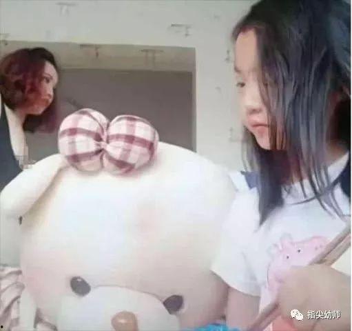 年轻的母亲1视频,温馨瞬间记录成长点滴